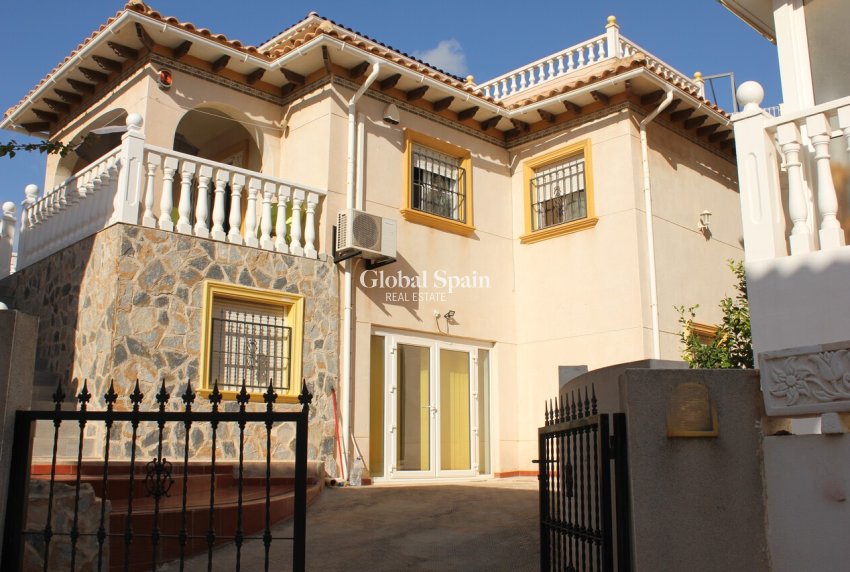 Revente - VILLA -
LA ZENIA - Costa Blanca