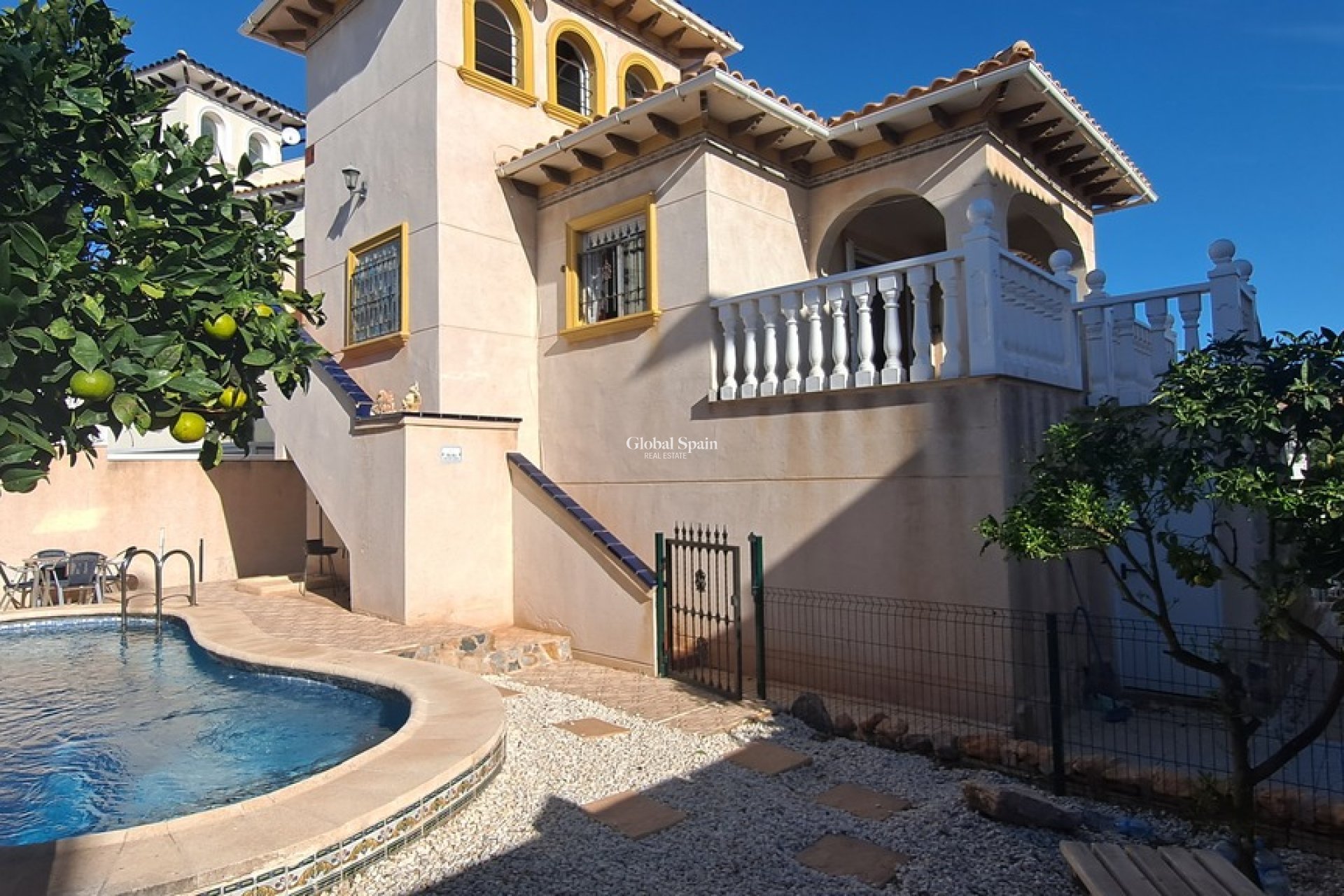 Revente - VILLA -
LA ZENIA - Costa Blanca