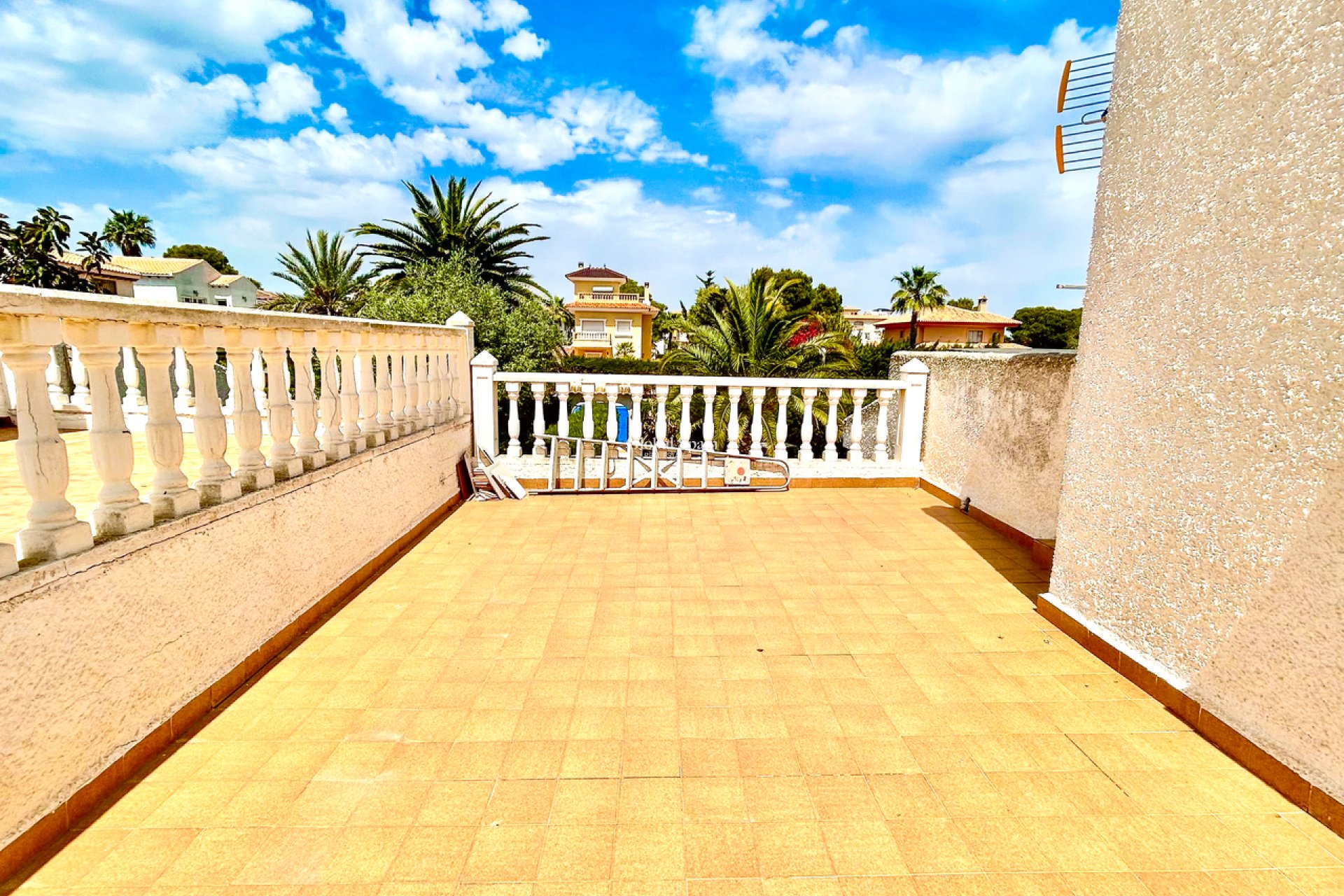 Revente - VILLA -
LA ZENIA - Costa Blanca