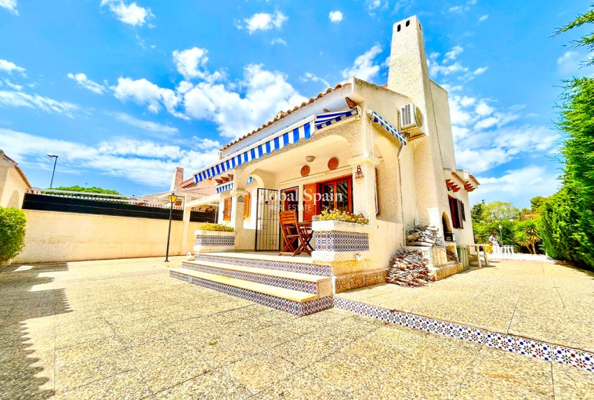 Revente - VILLA -
LA ZENIA - Costa Blanca