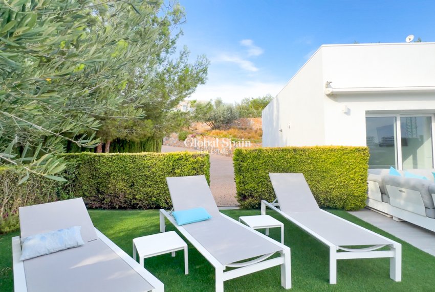 Revente - VILLA -
LAS COLINAS GOLF RESORT - Costa Blanca