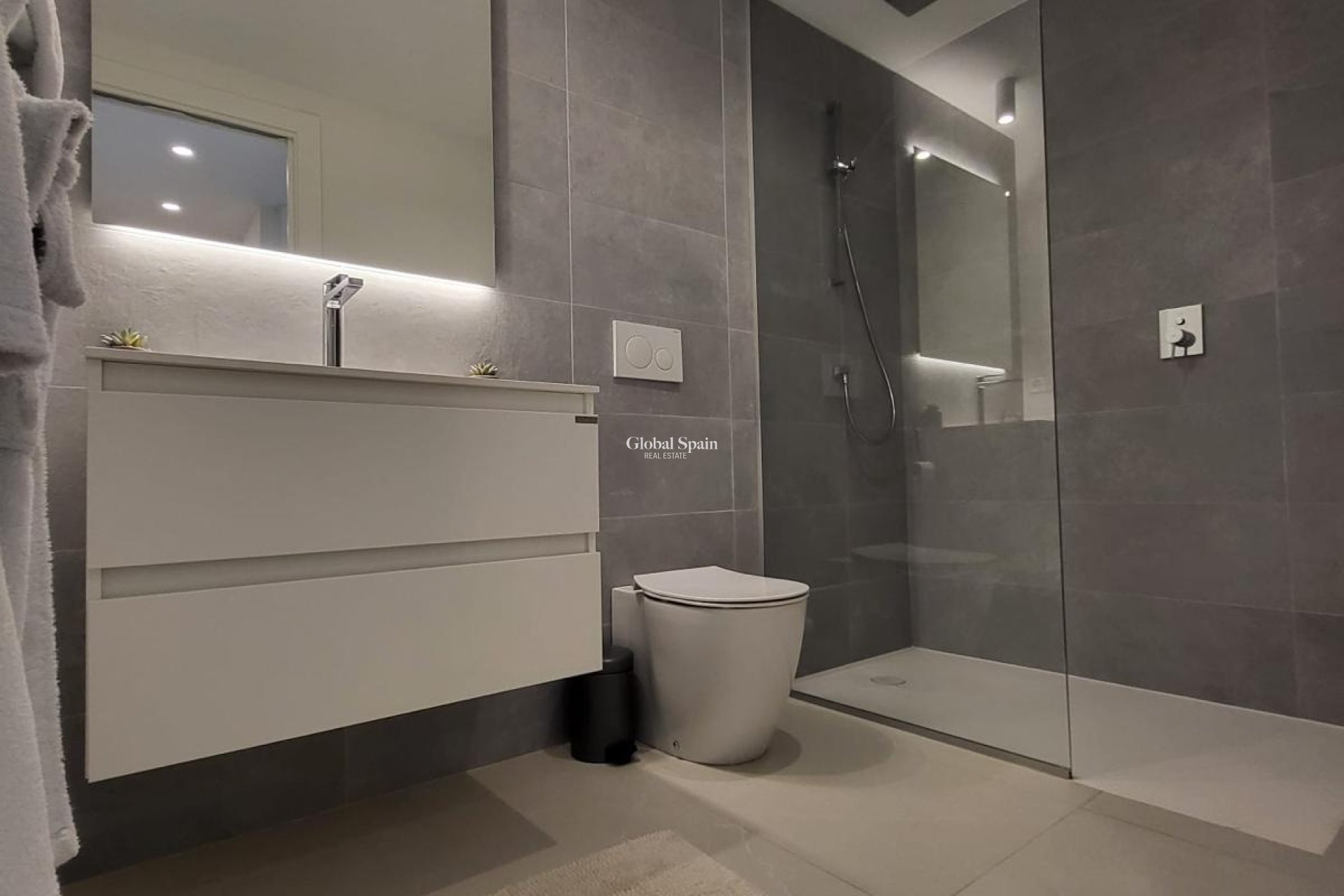 Revente - VILLA -
LAS COLINAS GOLF RESORT - Costa Blanca