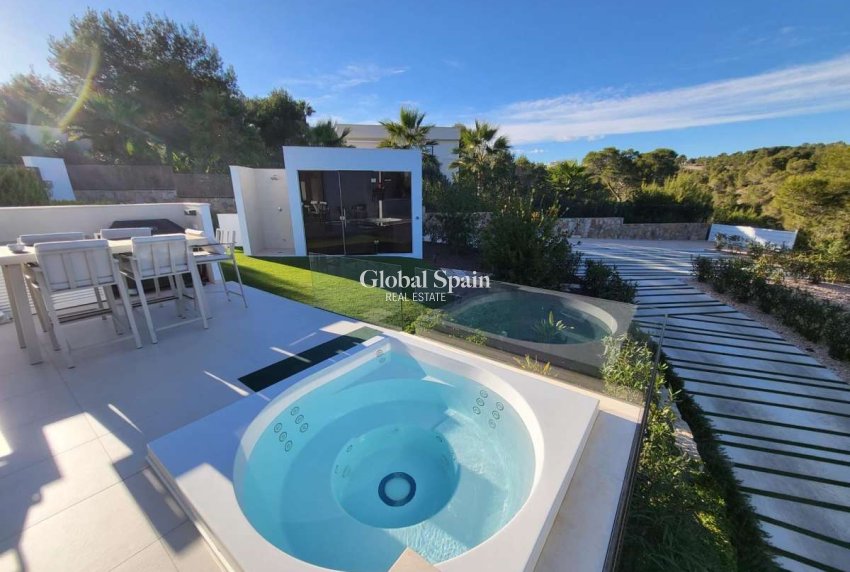 Revente - VILLA -
LAS COLINAS GOLF RESORT - Costa Blanca