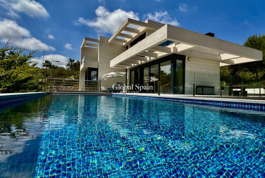 Revente - VILLA -
LAS COLINAS GOLF RESORT - Costa Blanca