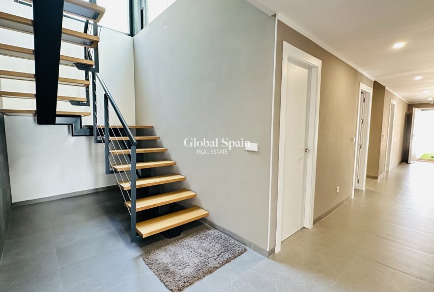 Revente - VILLA -
LAS COLINAS GOLF RESORT - Costa Blanca