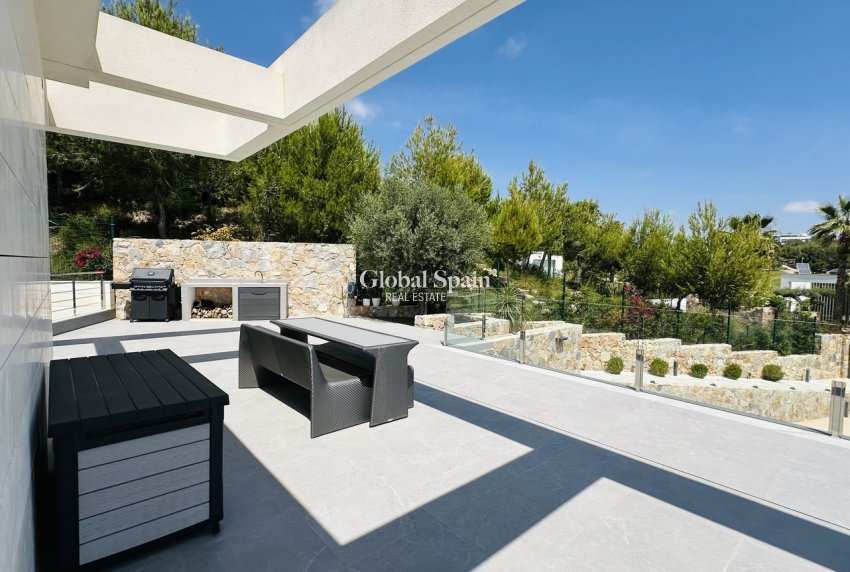 Revente - VILLA -
LAS COLINAS GOLF RESORT - Costa Blanca