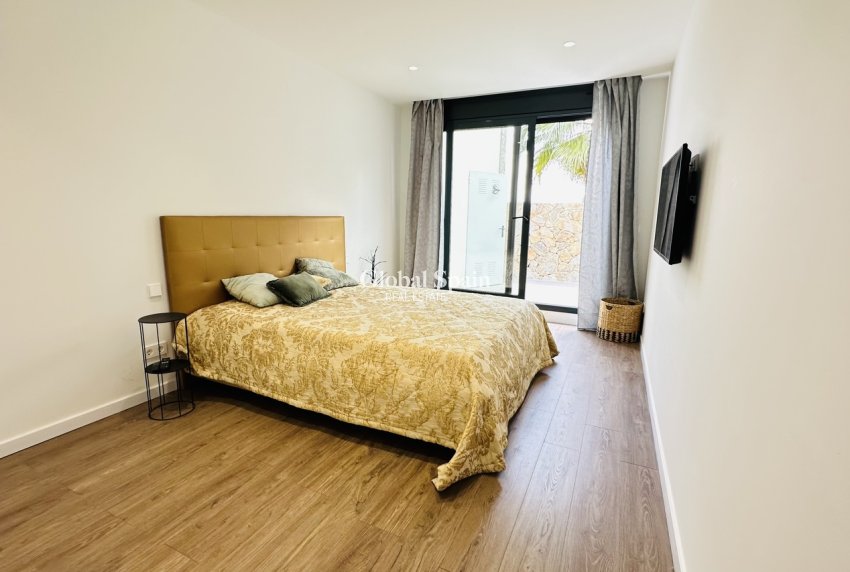 Revente - VILLA -
LAS COLINAS GOLF RESORT - Costa Blanca