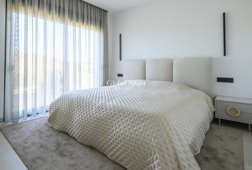 Revente - VILLA -
LAS COLINAS GOLF RESORT - Costa Blanca