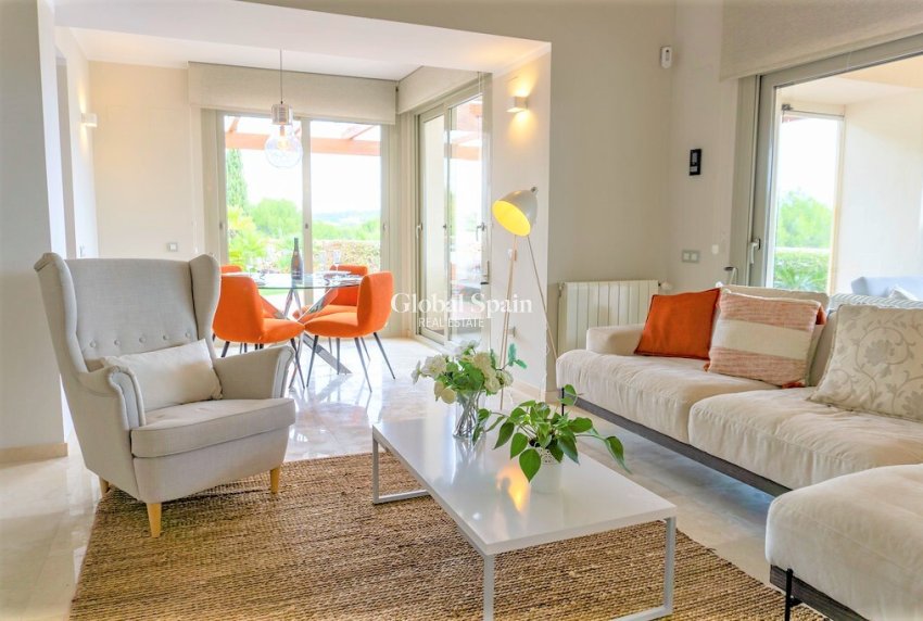 Revente - VILLA -
LAS COLINAS GOLF RESORT - Inland