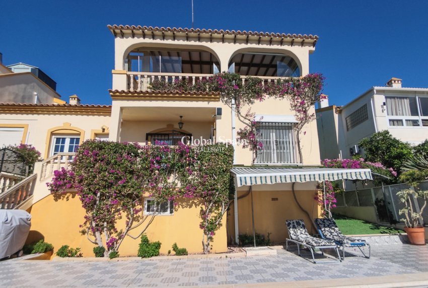 Revente - VILLA -
LAS RAMBLAS GOLF - Costa Blanca