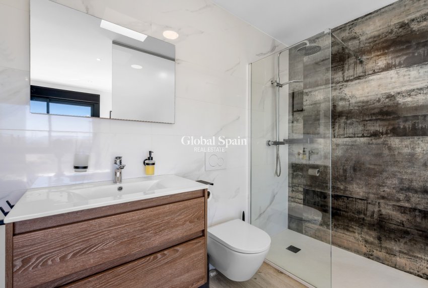 Revente - VILLA -
LOS ALCÁZARES