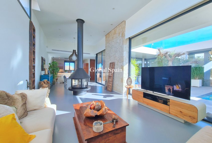Revente - VILLA -
LOS ALCÁZARES