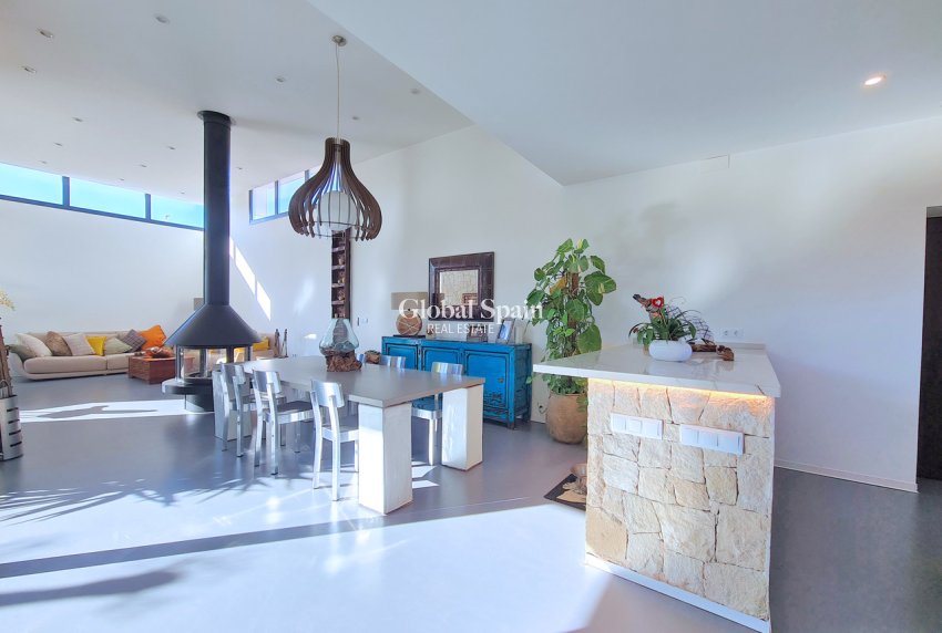 Revente - VILLA -
LOS ALCÁZARES