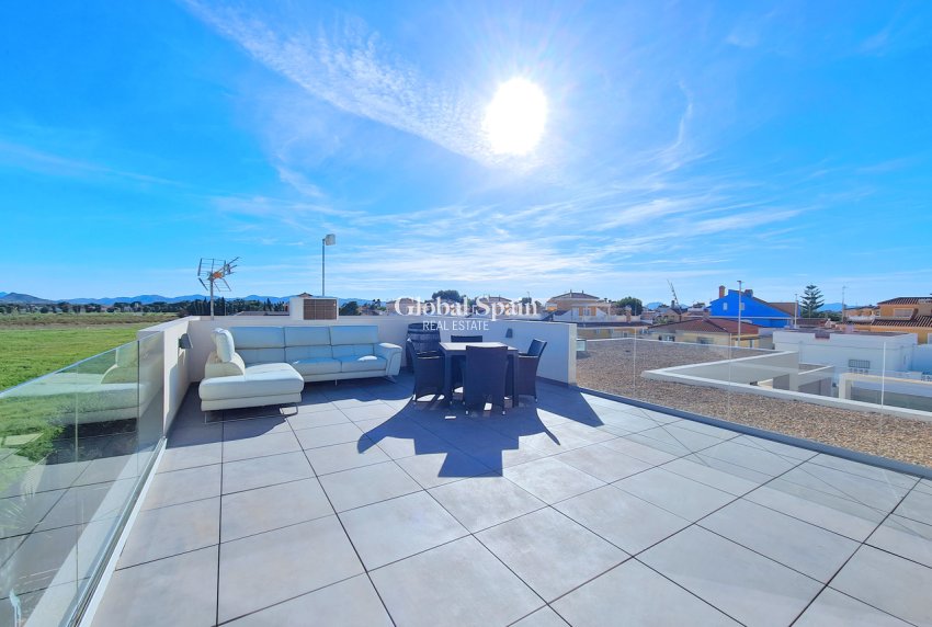 Revente - VILLA -
LOS ALCÁZARES