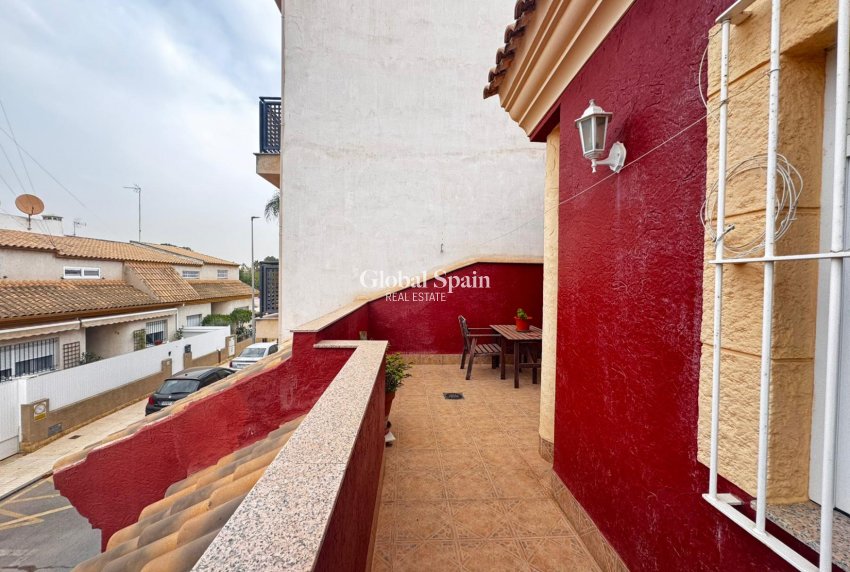 Revente - VILLA -
LOS ALCÁZARES