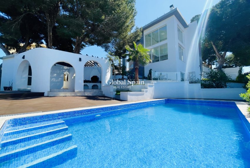 Revente - VILLA -
LOS BALCONES - LOS ALTOS - Costa Blanca