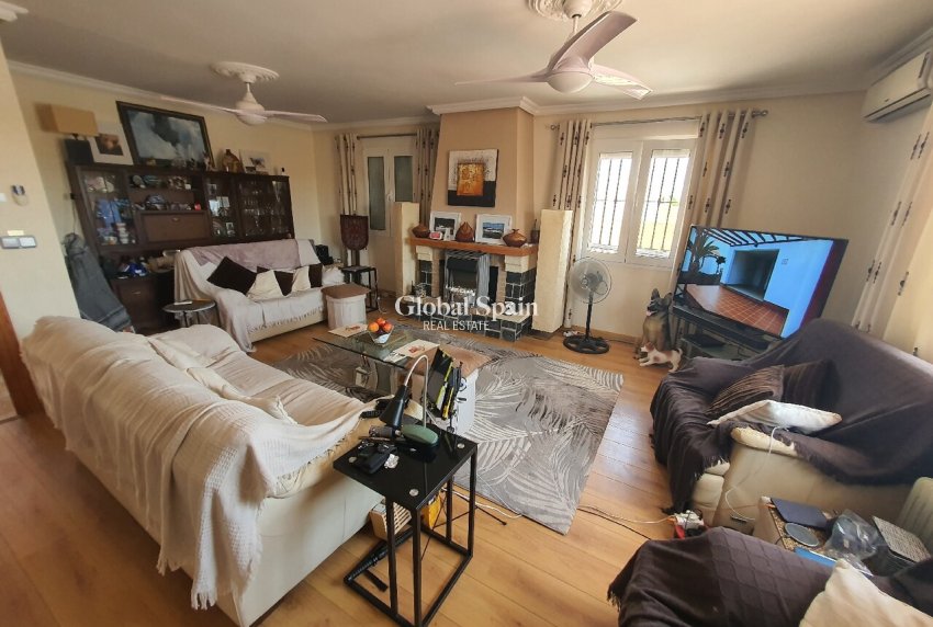 Revente - VILLA -
LOS BALCONES - LOS ALTOS - Costa Blanca