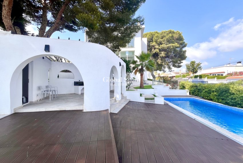 Revente - VILLA -
LOS BALCONES - LOS ALTOS - Costa Blanca