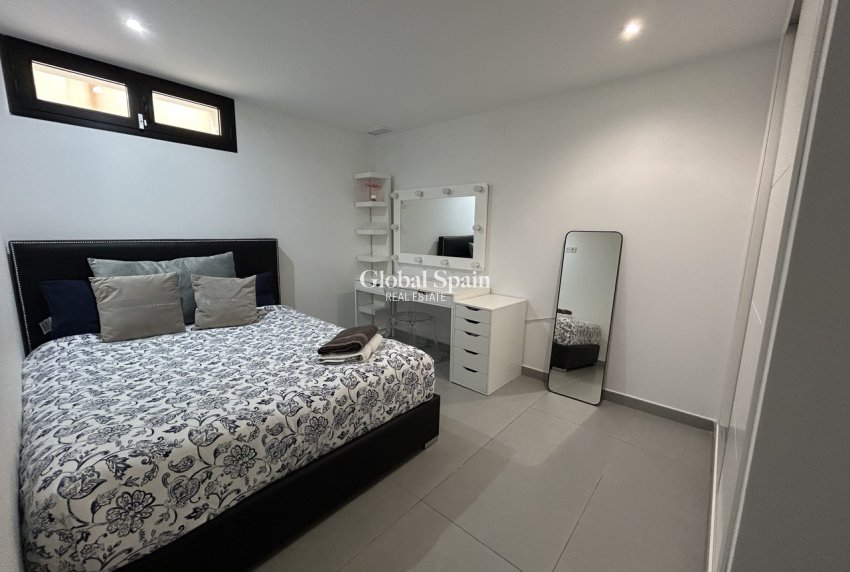 Revente - VILLA -
LOS BALCONES - LOS ALTOS - Costa Blanca