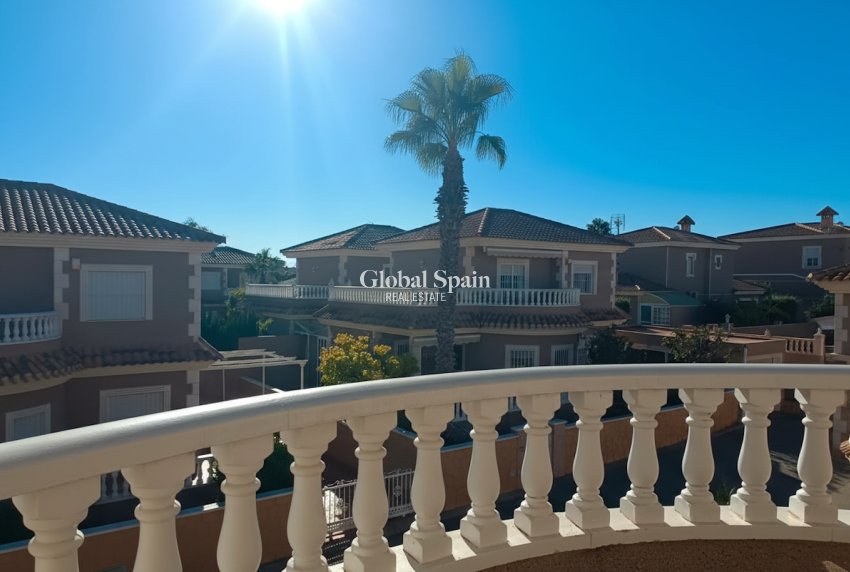 Revente - VILLA -
LOS BALCONES - LOS ALTOS - Costa Blanca