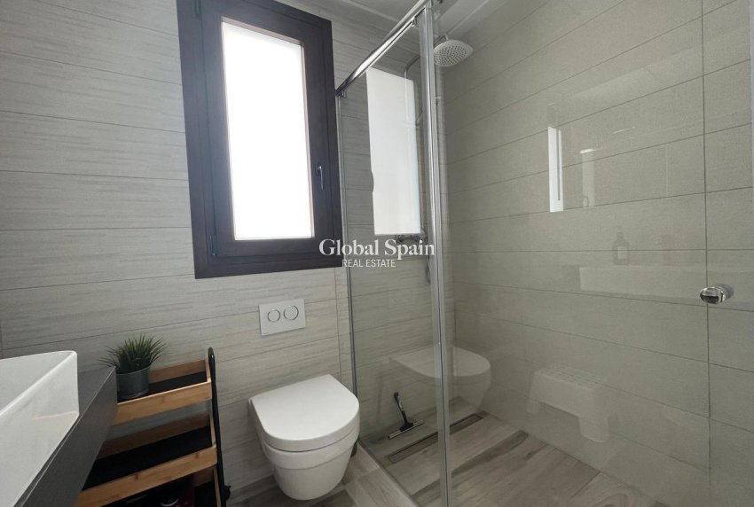 Revente - VILLA -
LOS BALCONES - LOS ALTOS - Costa Blanca