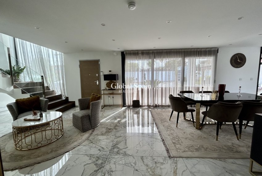 Revente - VILLA -
LOS BALCONES - LOS ALTOS - Costa Blanca