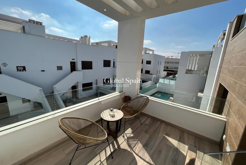Revente - VILLA -
LOS BALCONES - LOS ALTOS - Costa Blanca