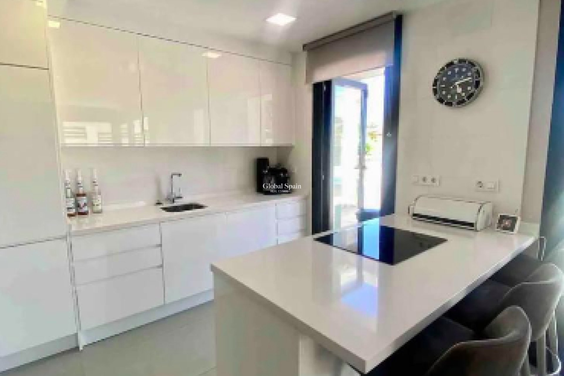 Revente - VILLA -
LOS BALCONES - LOS ALTOS - Costa Blanca