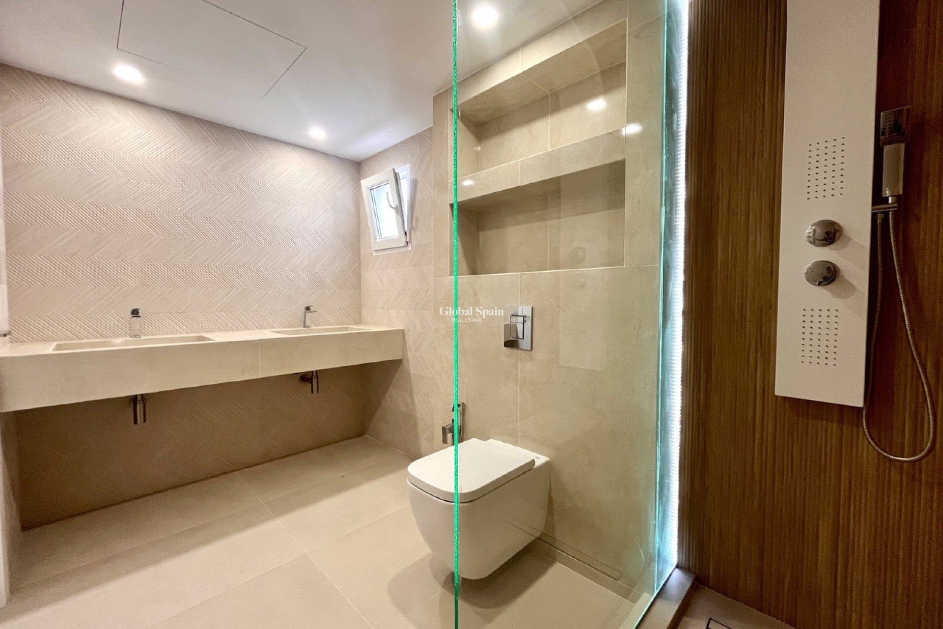 Revente - VILLA -
LOS BALCONES - LOS ALTOS - Costa Blanca