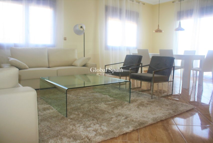 Revente - VILLA -
LOS BALCONES - LOS ALTOS - Costa Blanca