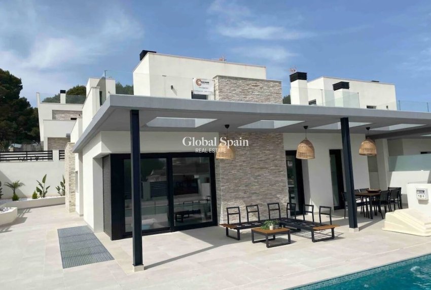 Revente - VILLA -
LOS BALCONES - LOS ALTOS - Costa Blanca