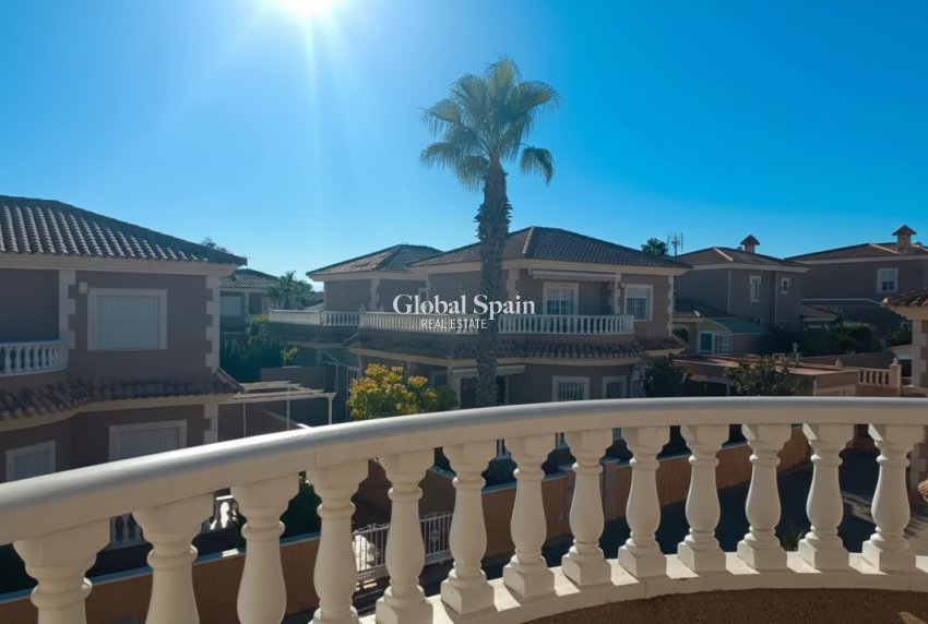 Revente - VILLA -
LOS BALCONES - LOS ALTOS - Costa Blanca