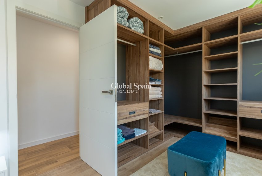 Revente - VILLA -
LOS BALCONES - LOS ALTOS - Costa Blanca