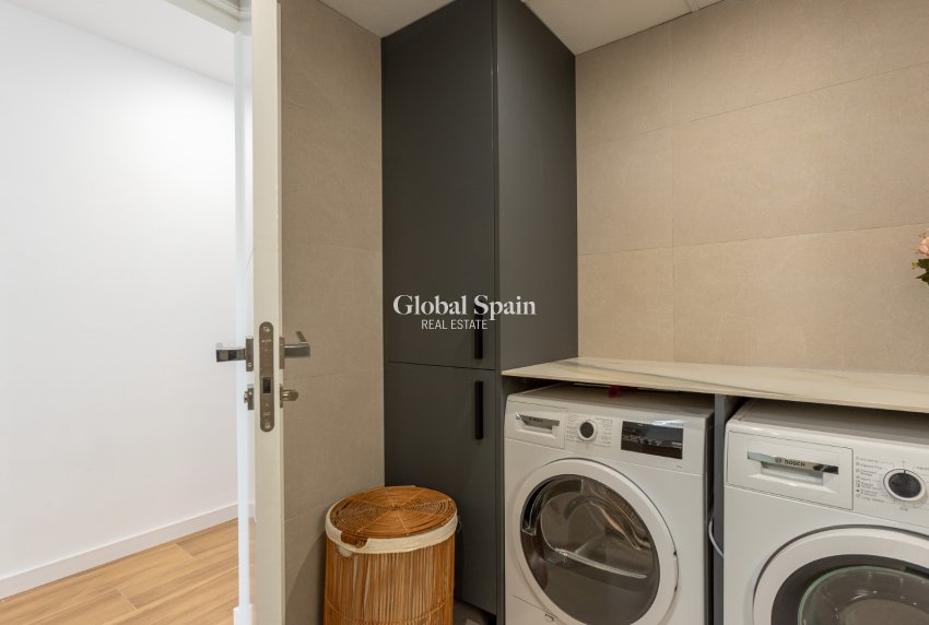 Revente - VILLA -
LOS BALCONES - LOS ALTOS - Costa Blanca