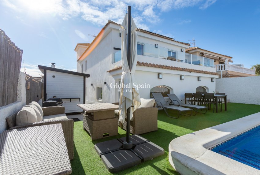 Revente - VILLA -
LOS BALCONES - LOS ALTOS - Costa Blanca