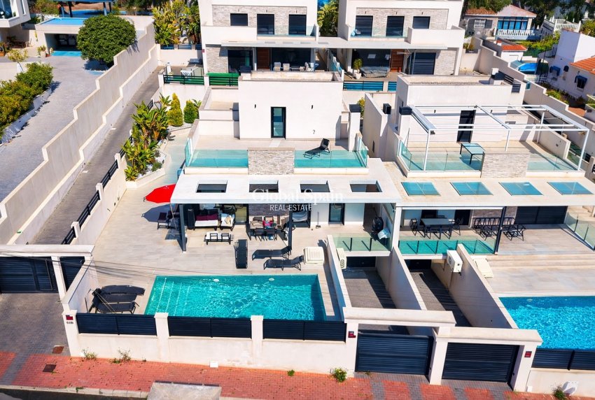 Revente - VILLA -
LOS BALCONES - LOS ALTOS - Costa Blanca