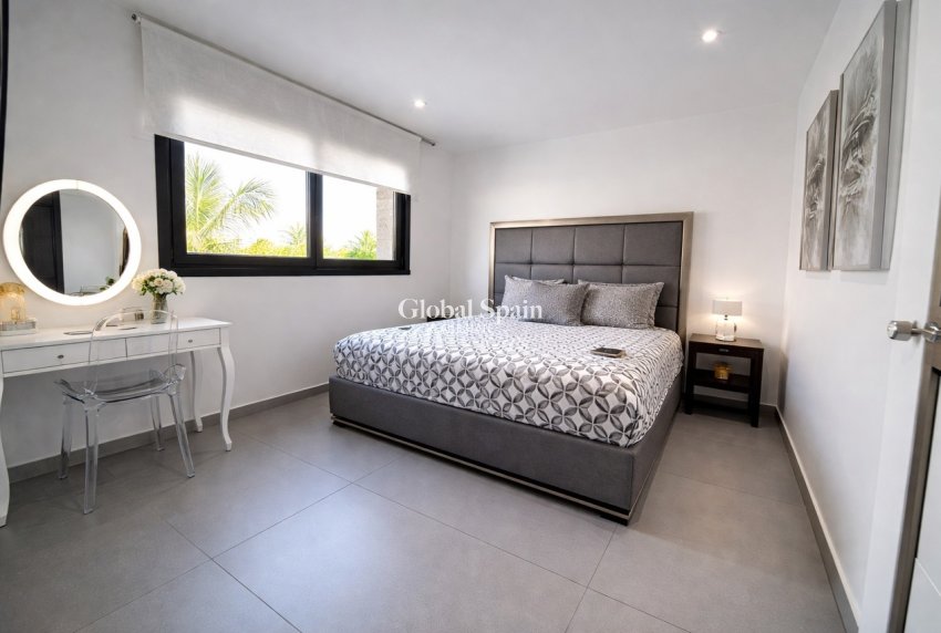 Revente - VILLA -
LOS BALCONES - LOS ALTOS - Costa Blanca