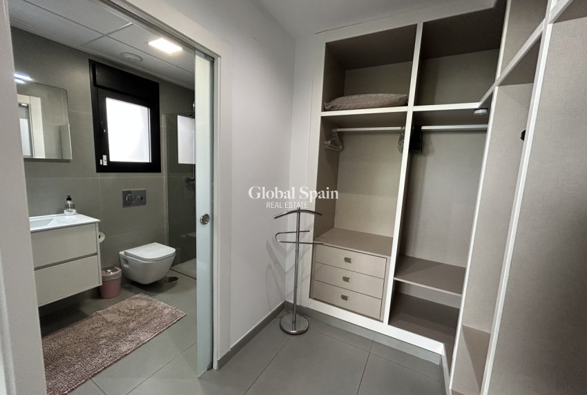 Revente - VILLA -
LOS BALCONES - LOS ALTOS - Costa Blanca