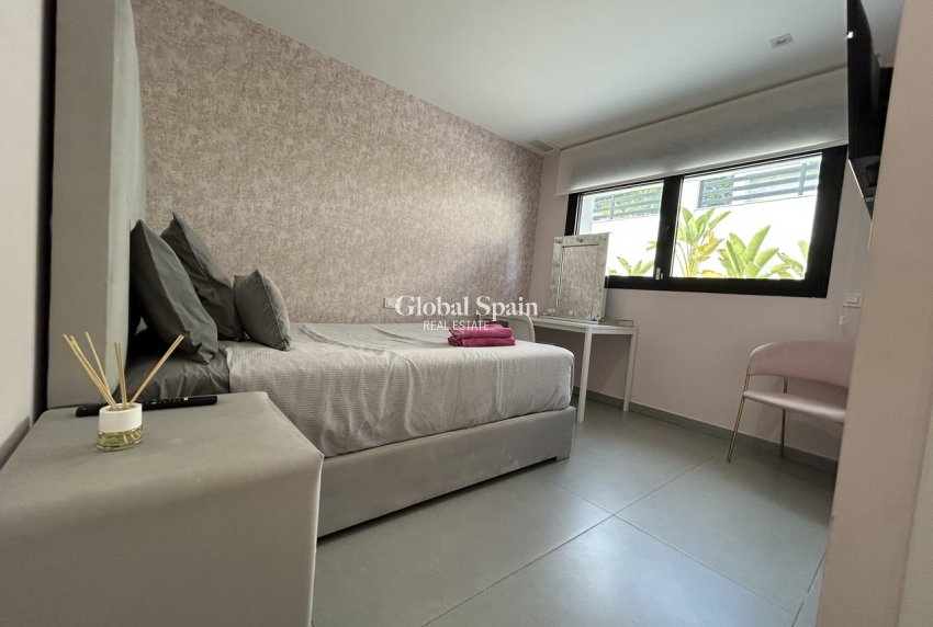 Revente - VILLA -
LOS BALCONES - LOS ALTOS - Costa Blanca