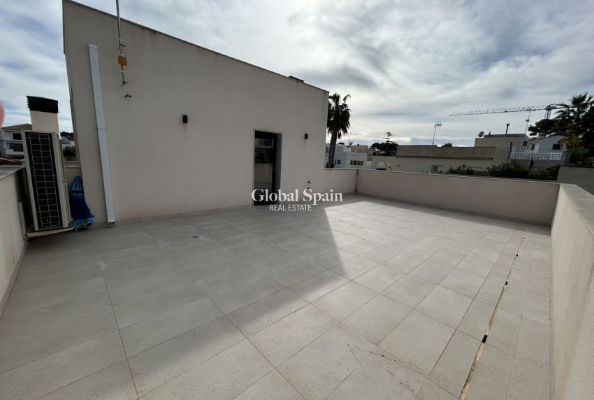 Revente - VILLA -
LOS BALCONES - LOS ALTOS - Costa Blanca