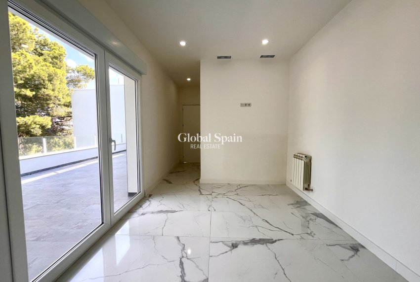 Revente - VILLA -
LOS BALCONES - LOS ALTOS - Costa Blanca