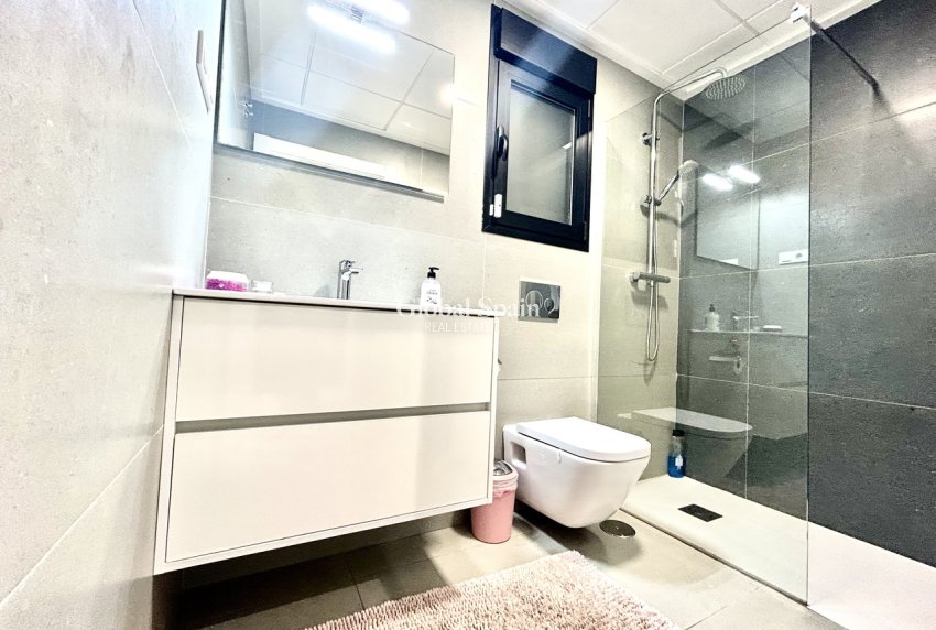 Revente - VILLA -
LOS BALCONES - LOS ALTOS - Costa Blanca