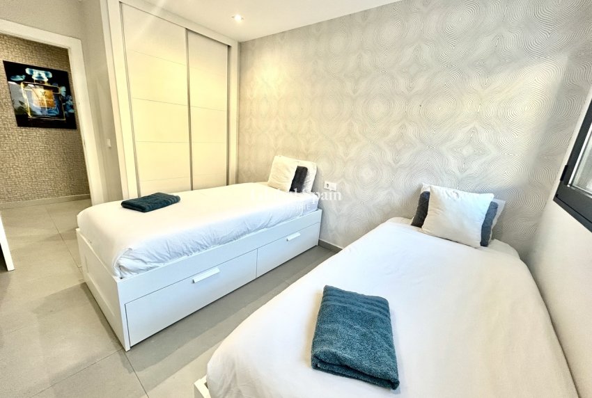 Revente - VILLA -
LOS BALCONES - LOS ALTOS - Costa Blanca