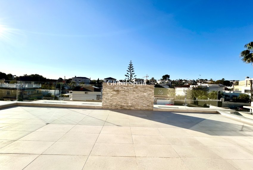 Revente - VILLA -
LOS BALCONES - LOS ALTOS - Costa Blanca