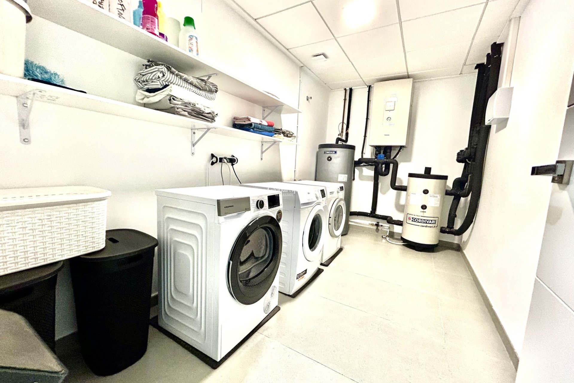 Revente - VILLA -
LOS BALCONES - LOS ALTOS - Costa Blanca