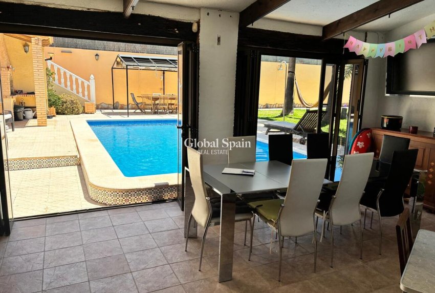 Revente - VILLA -
LOS BALCONES - LOS ALTOS - Costa Blanca