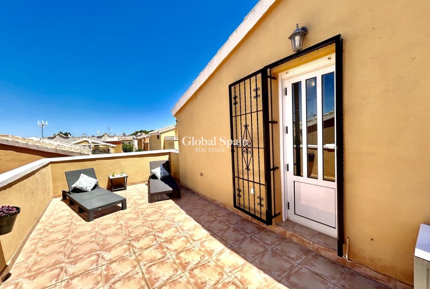 Revente - VILLA -
LOS BALCONES - LOS ALTOS - Costa Blanca