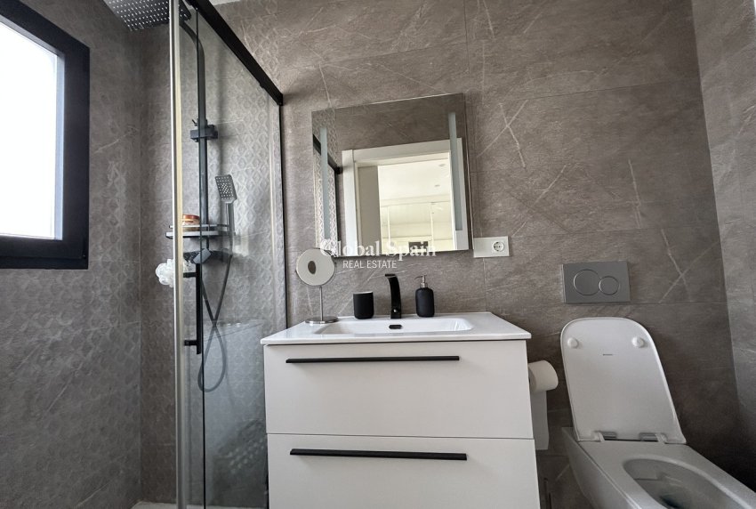 Revente - VILLA -
LOS BALCONES - LOS ALTOS - Costa Blanca