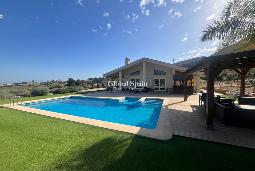 Revente - VILLA -
LOS BELONES - Inland