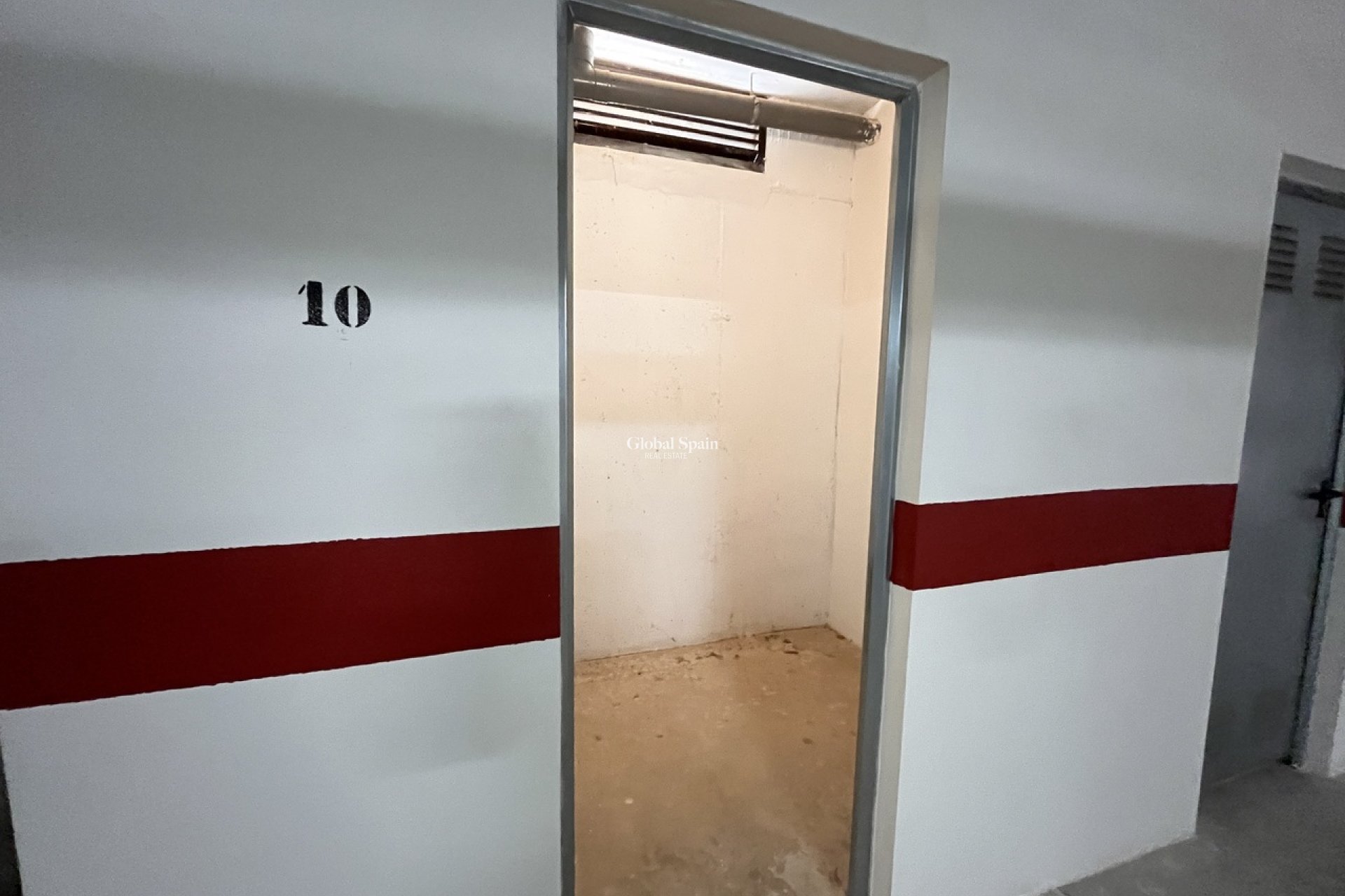 Revente - VILLA -
LOS DOLSES - Inland